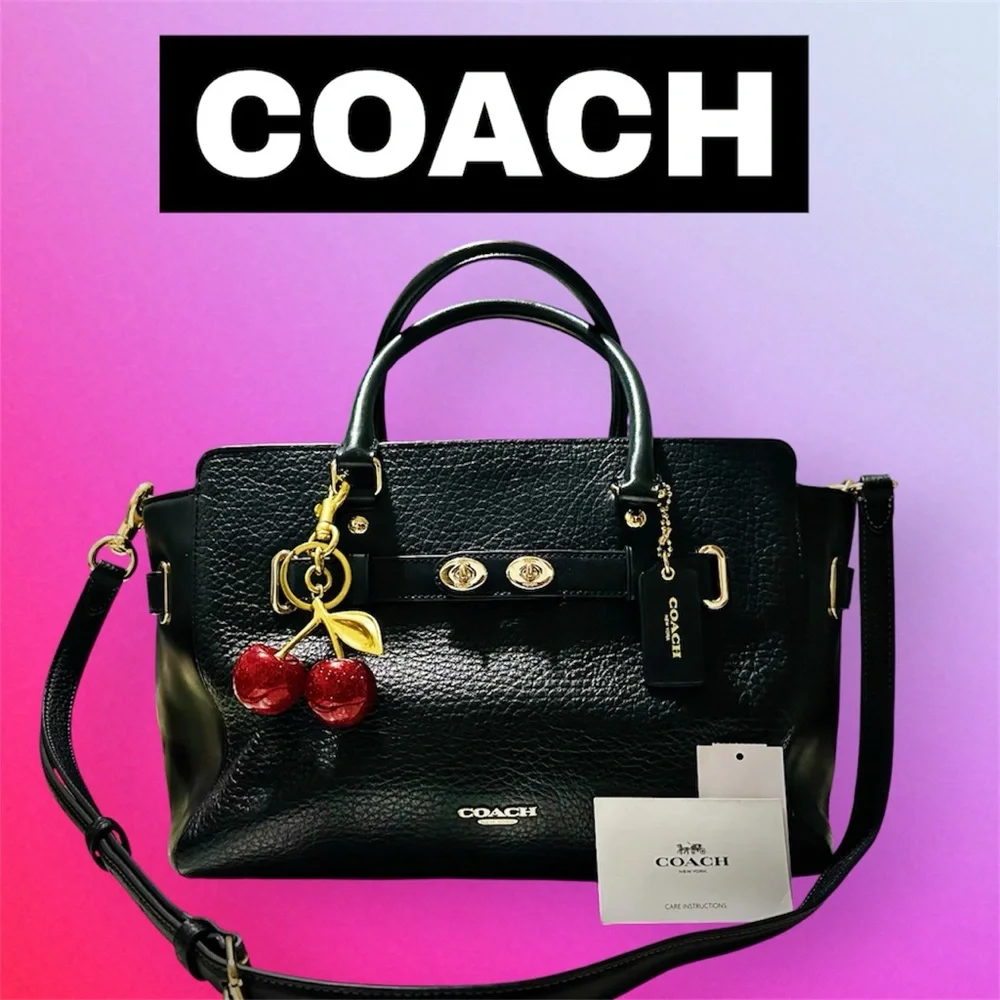 COACH soho Black Leather Carryall crossbody bag Satchel with Red Cherry Charm - Picture 3 of 17